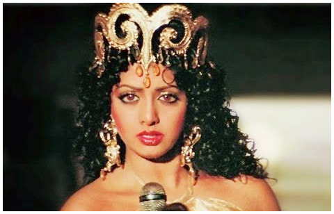 Fans wishing Sridevi a happy birthday (Video)